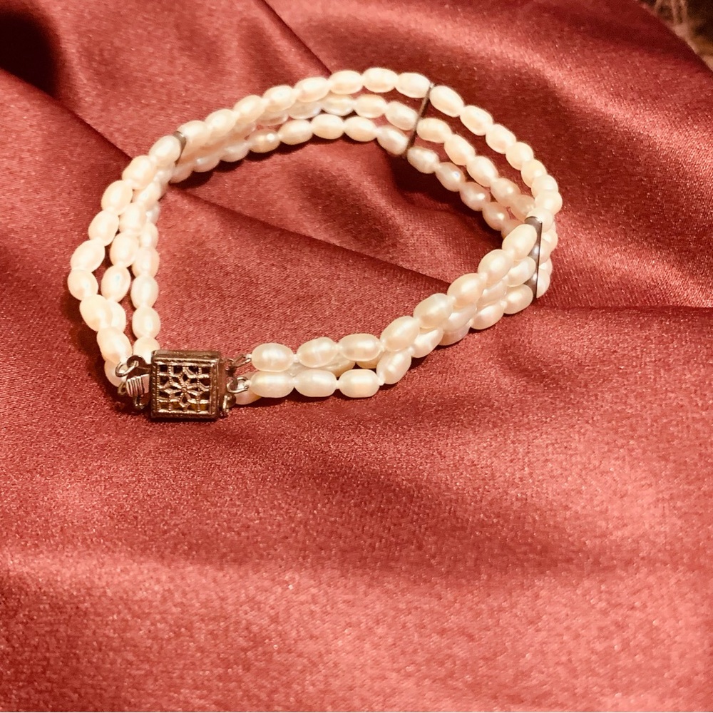 𖢻Imperial Deltah𖢻 𝐕𝐢𝐧𝐭𝐚𝐠𝐞 Fresh Water Pearl Necklace and Bracelet Set - Picture 2 of 7